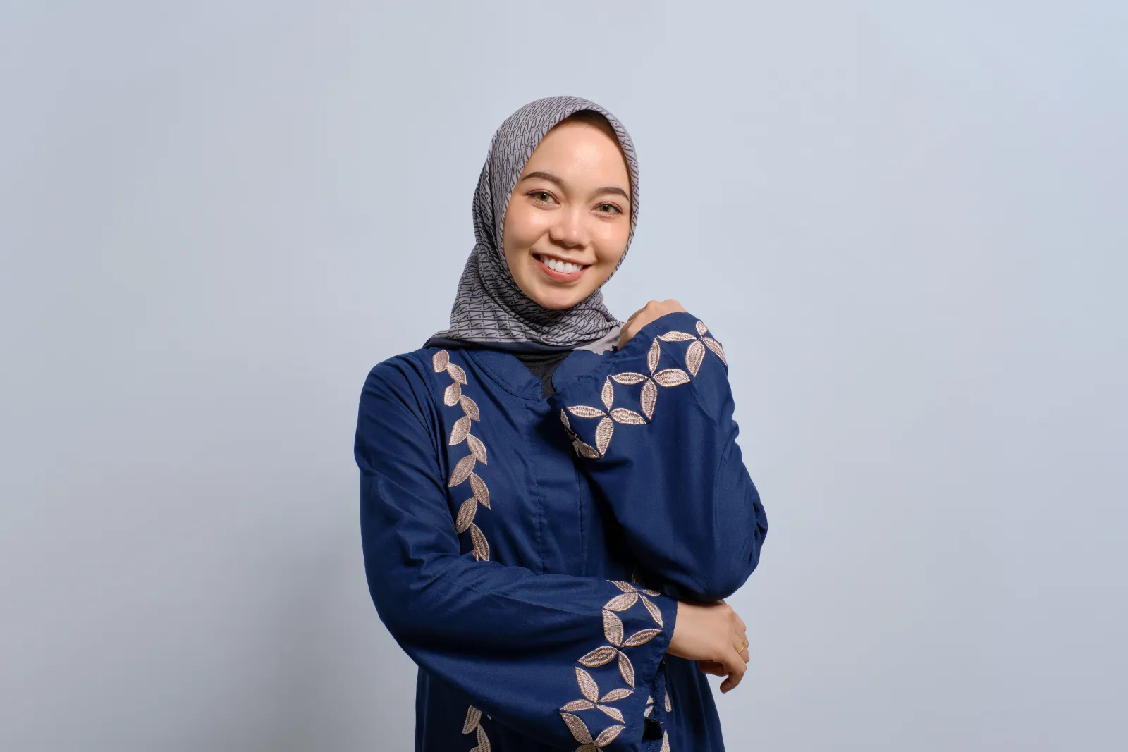 Ibu Dewi Anggraeni